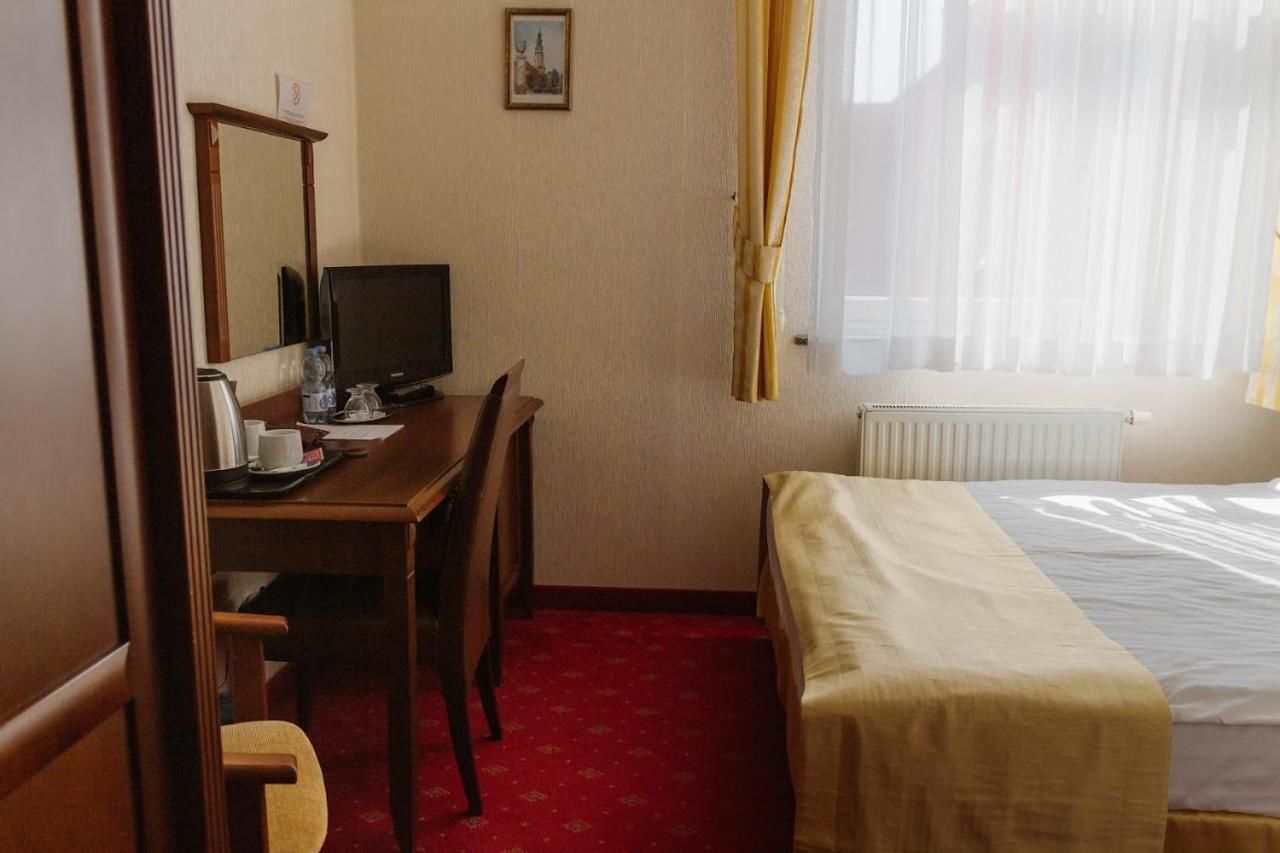 Отель Hotel Jakub Sobieski Олава-18