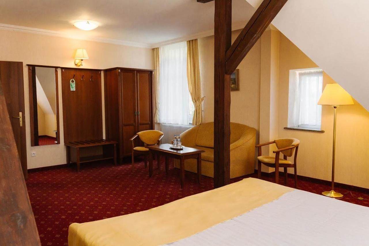 Отель Hotel Jakub Sobieski Олава-12